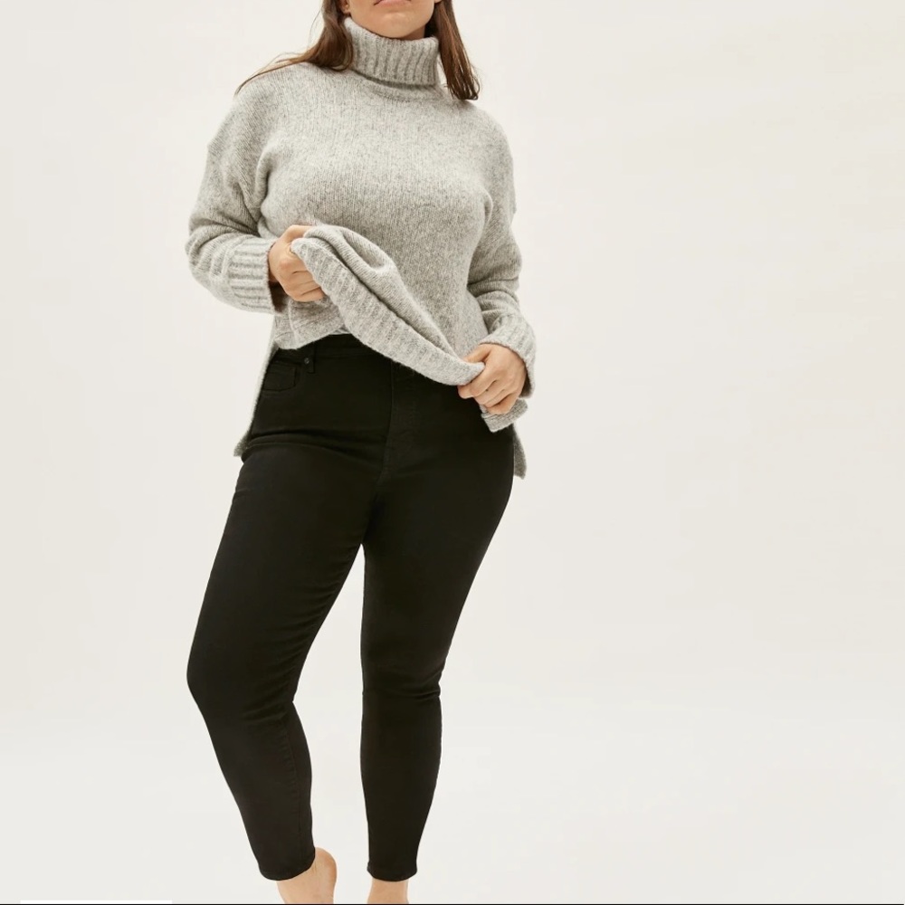 The Curvy Authentic Stretch High-Rise Skinny Jean